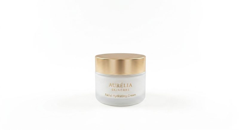 Cosmetic jar after hand-traced clipping path, label text kept sharp