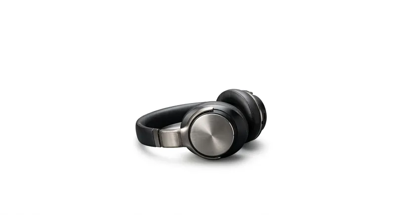 Electronics device after clipping path