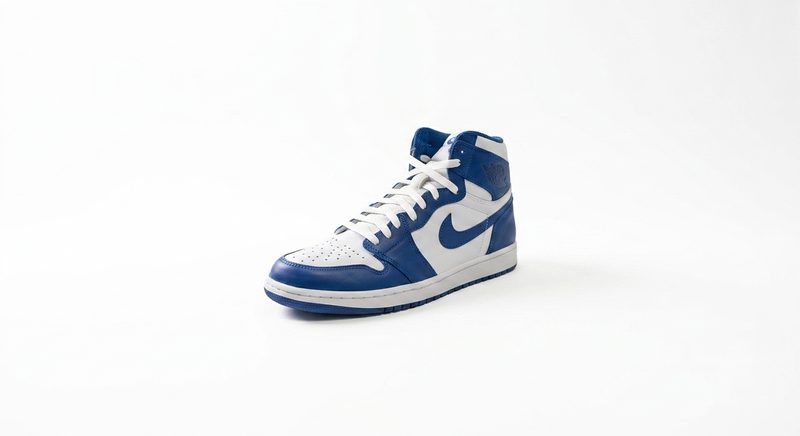 Sneaker after hand-traced clipping path, lace and mesh detail preserved